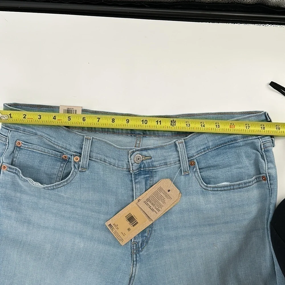 Levi's Light Wash Boyfriend Jean Size 16 NWT - Picture 9 of 12